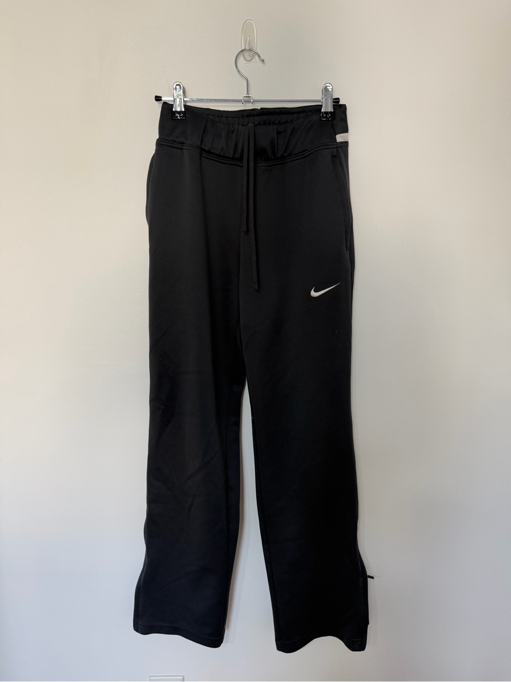 Nike Dri-FIT Women’s XS Black Track Pants Straight Leg Athletic Workout Zip Hem